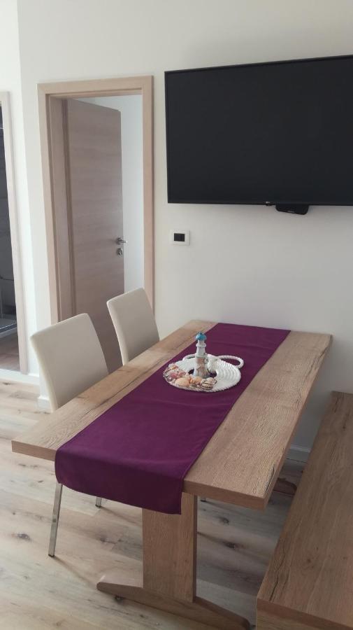 Apartmaji Apollonio Изола Екстериор снимка